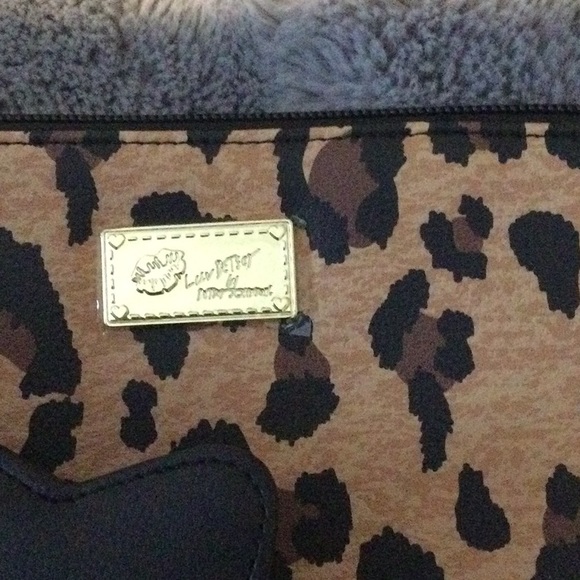 Betsy Johnson - Picture 4 of 6